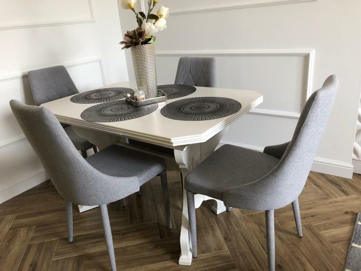 Family&Business Elegant Apartments Warszawska z Parkingiem Kielce Exterior foto