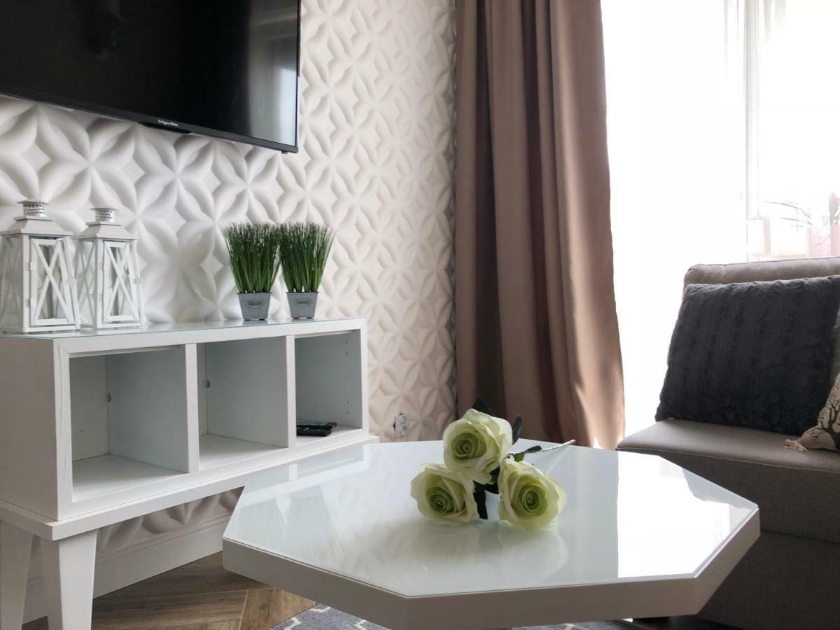 Family&Business Elegant Apartments Warszawska z Parkingiem Kielce Exterior foto